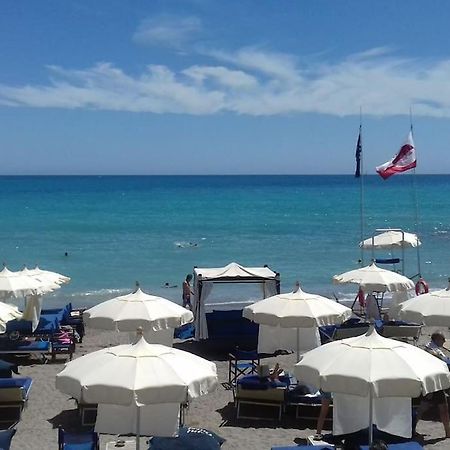 Appartamento Vittoria Pietra Ligure Exteriér fotografie